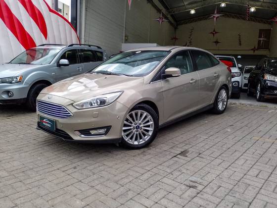 FORD FOCUS 2.0 TITANIUM SEDAN 16V FLEX 4P POWERSHIFT